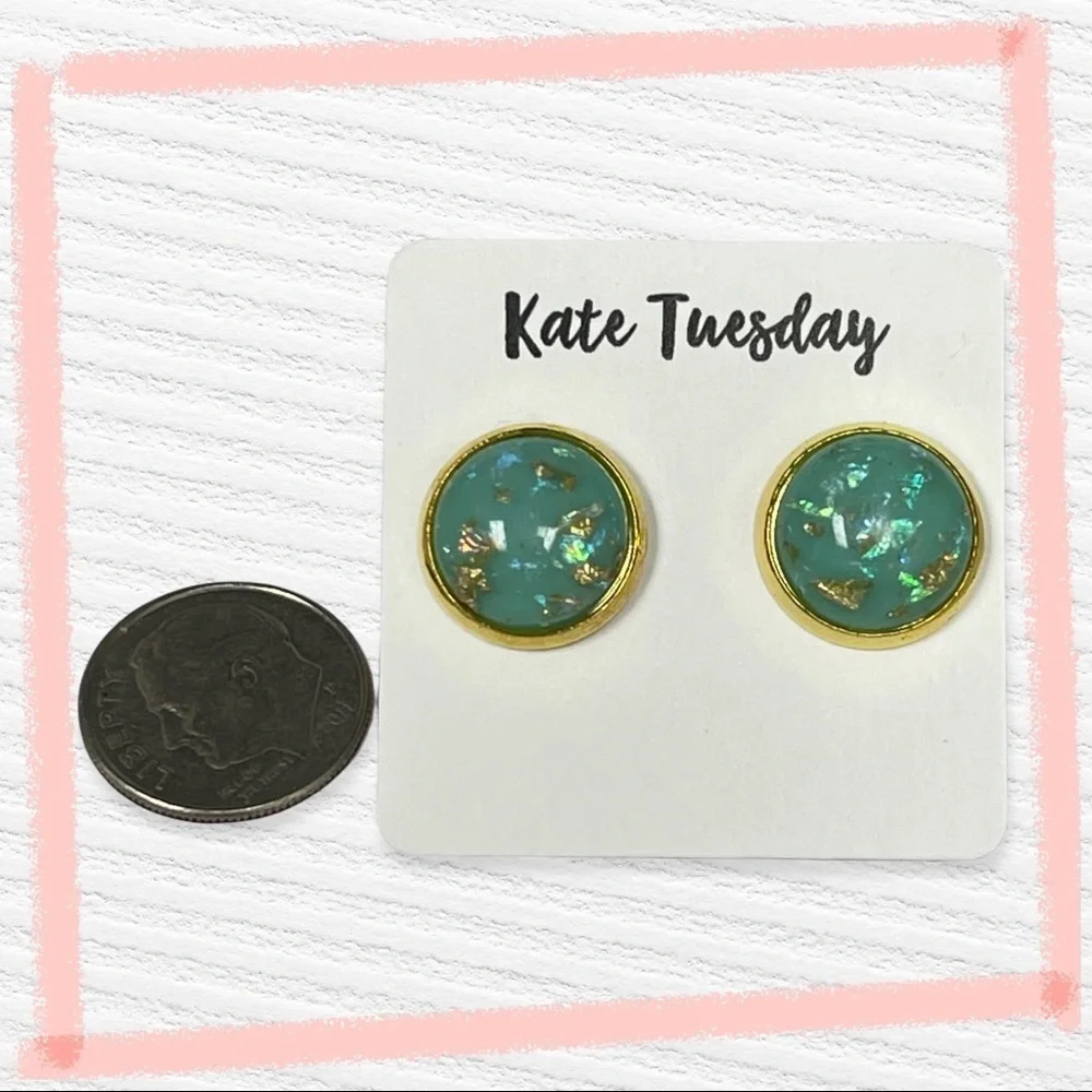 5/$20 Aqua with‎ gold flecks round stud earrings